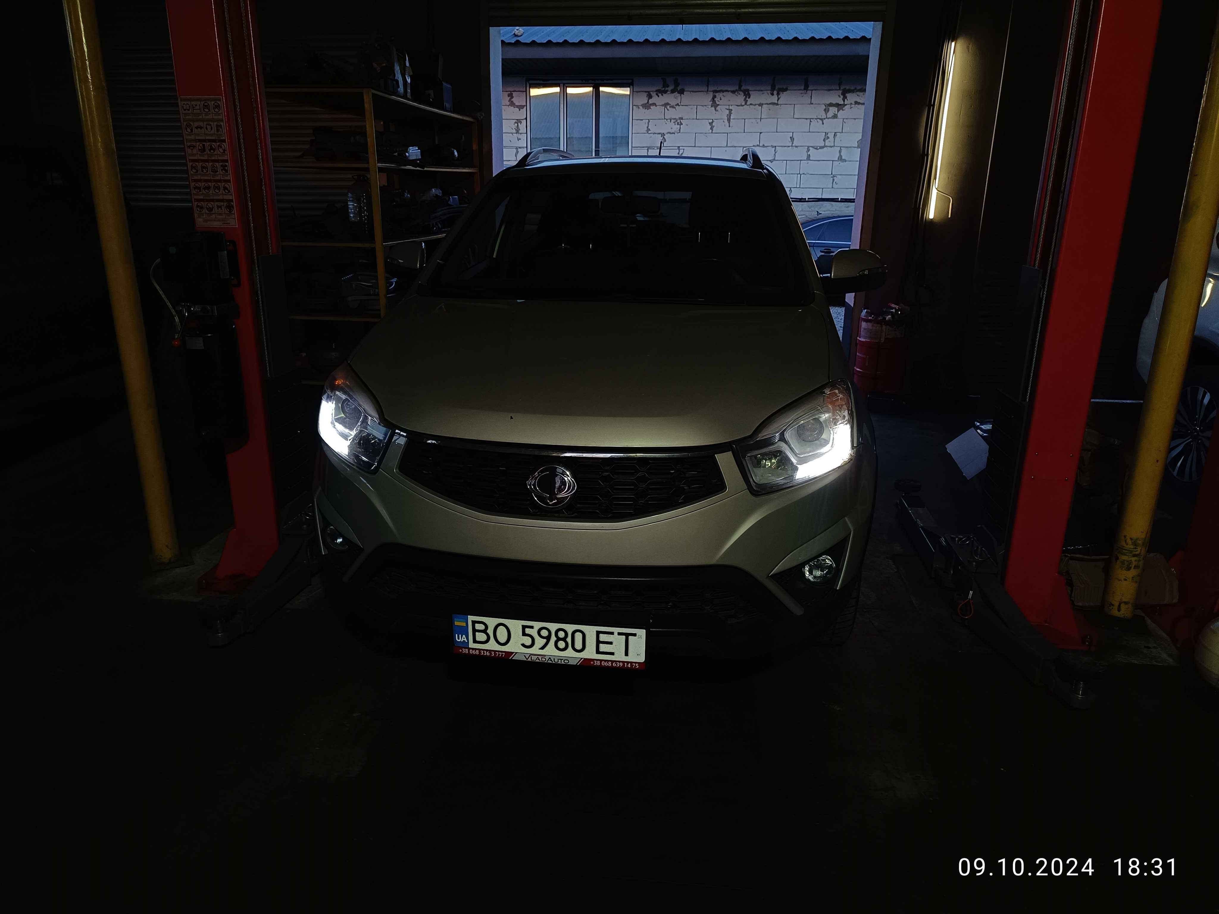 Продам ліву фару SsangYong Korando  14 рік. 8310534100