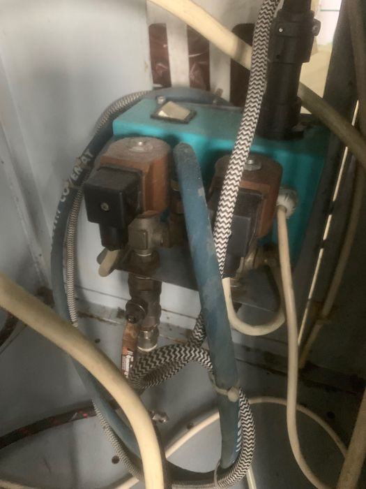 COMEL Máquina Tira Nodoas com Compressor e Dosagem de Produtos