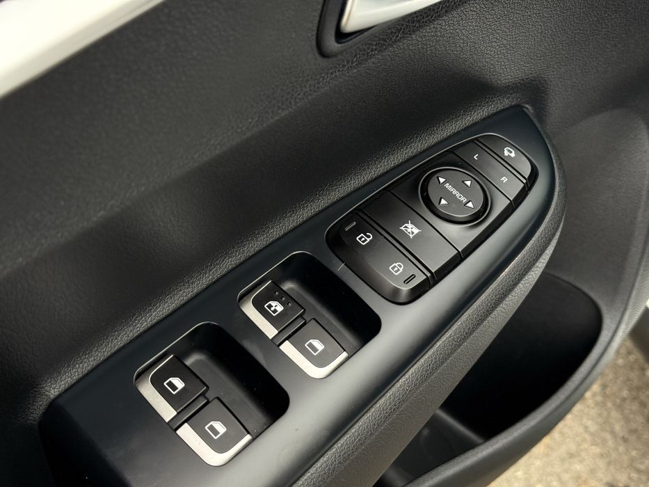 Продам KIA Rio X-Line 2022 рік.Нова машина!