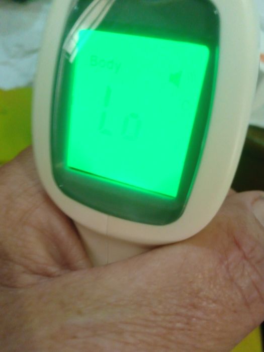 Termômetro digital.tipo pistola.novo