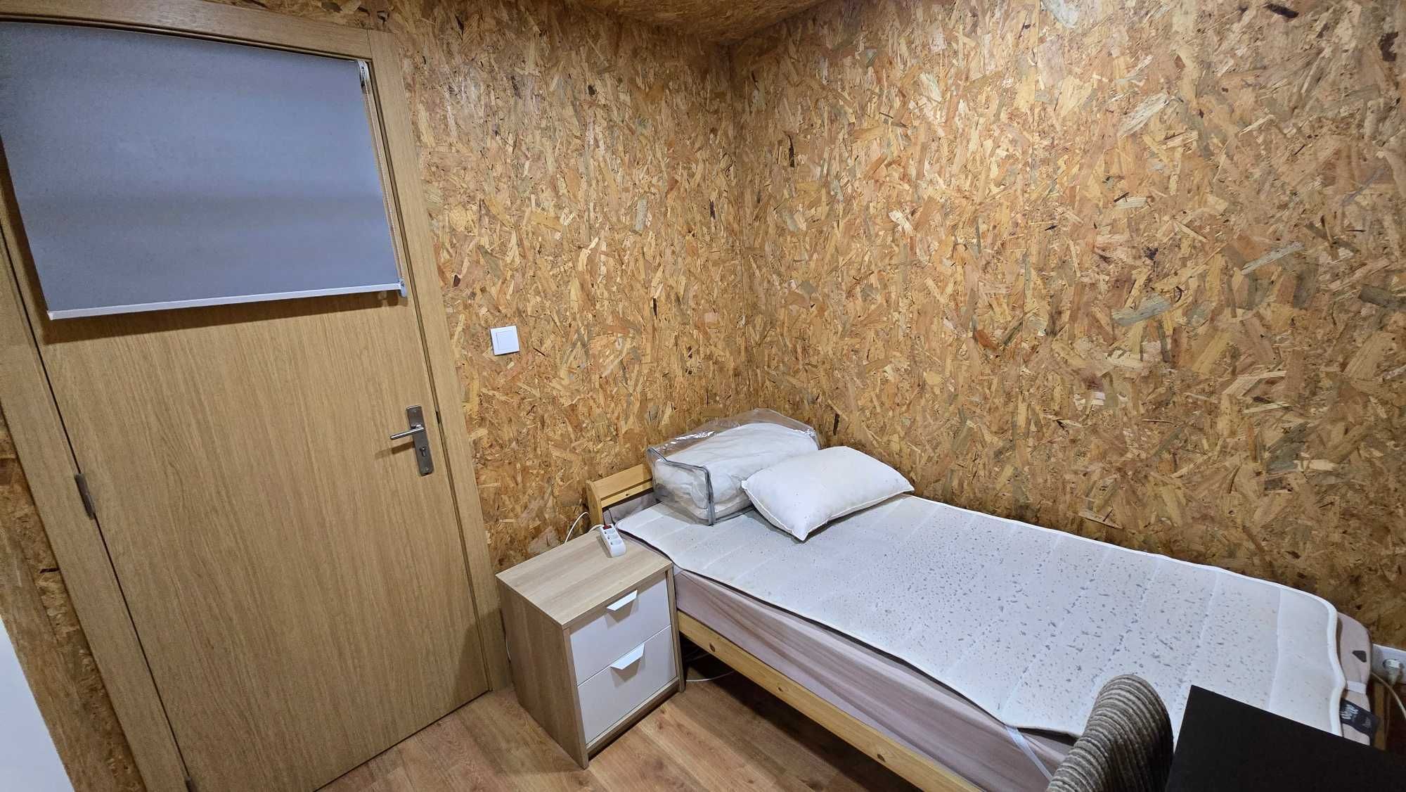 Quarto só homens c/ wc priv. não fumadores tudo incluído 10mnt Lisboa