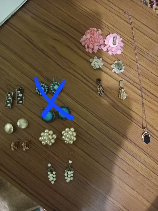 Продам сережки,кліпси,буси