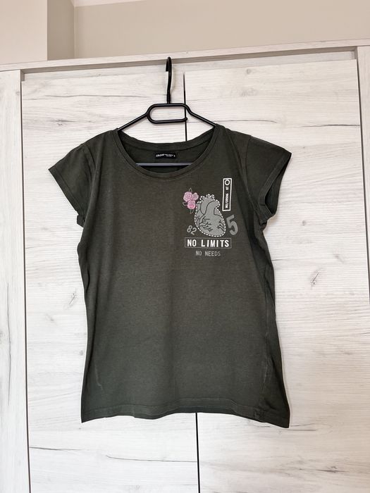 Zielona koszulka z krótkim rękawem S cropp damska bluzka