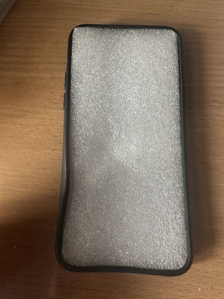 Продам чехол на iphon 11 pro