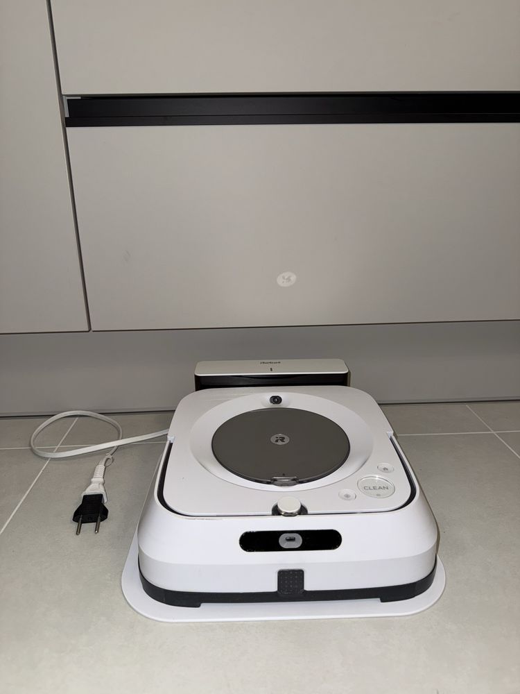 Robot mopujący iRobot Braava Jet M6