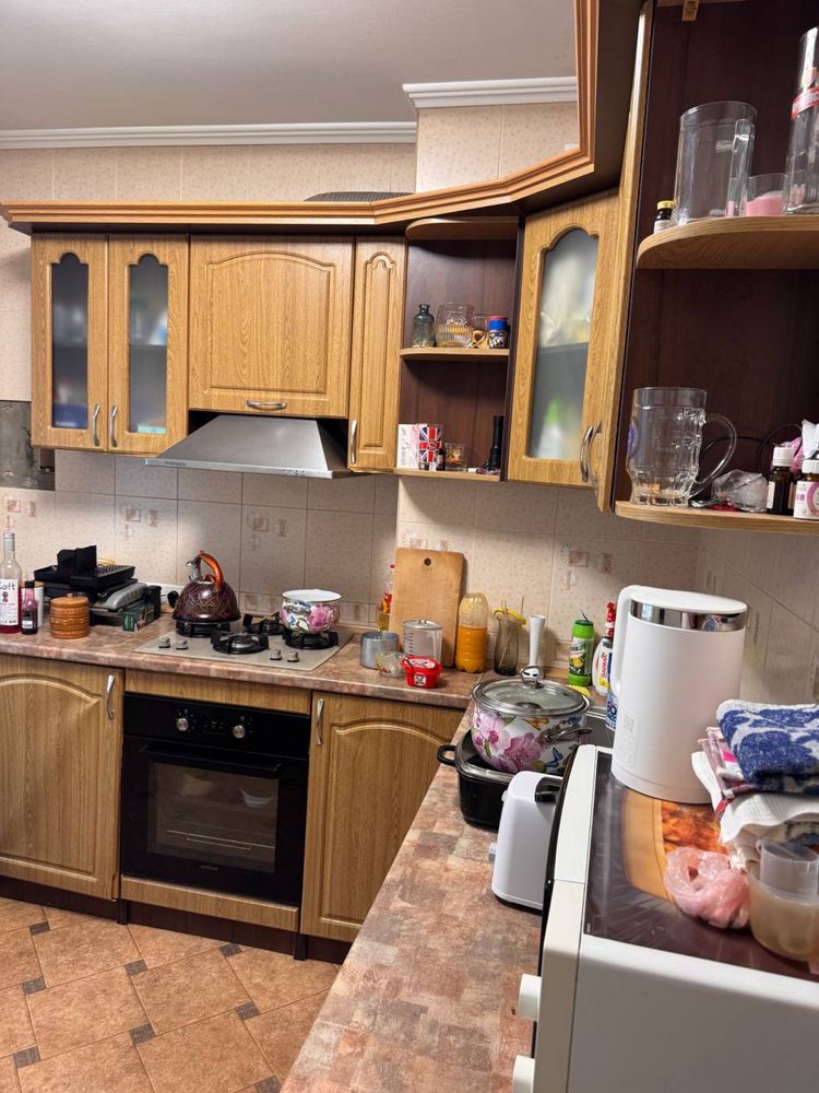 Продам квартиру 1/5 поверх