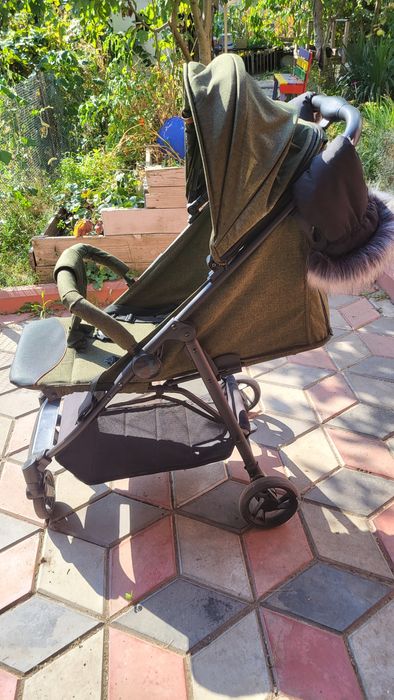 Прогулянкова коляска Bambi M 4249-2, темно-зелена 

Матеріал ра