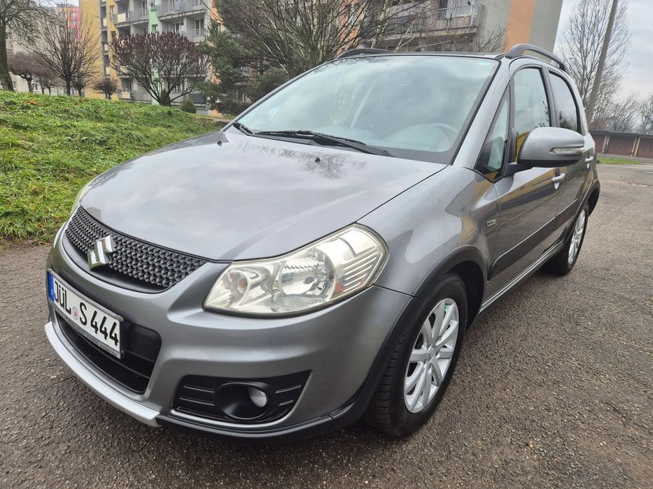 Suzuki SX4 napęd 4x4 Klimatronik tempomat nawigacja grzane fotele