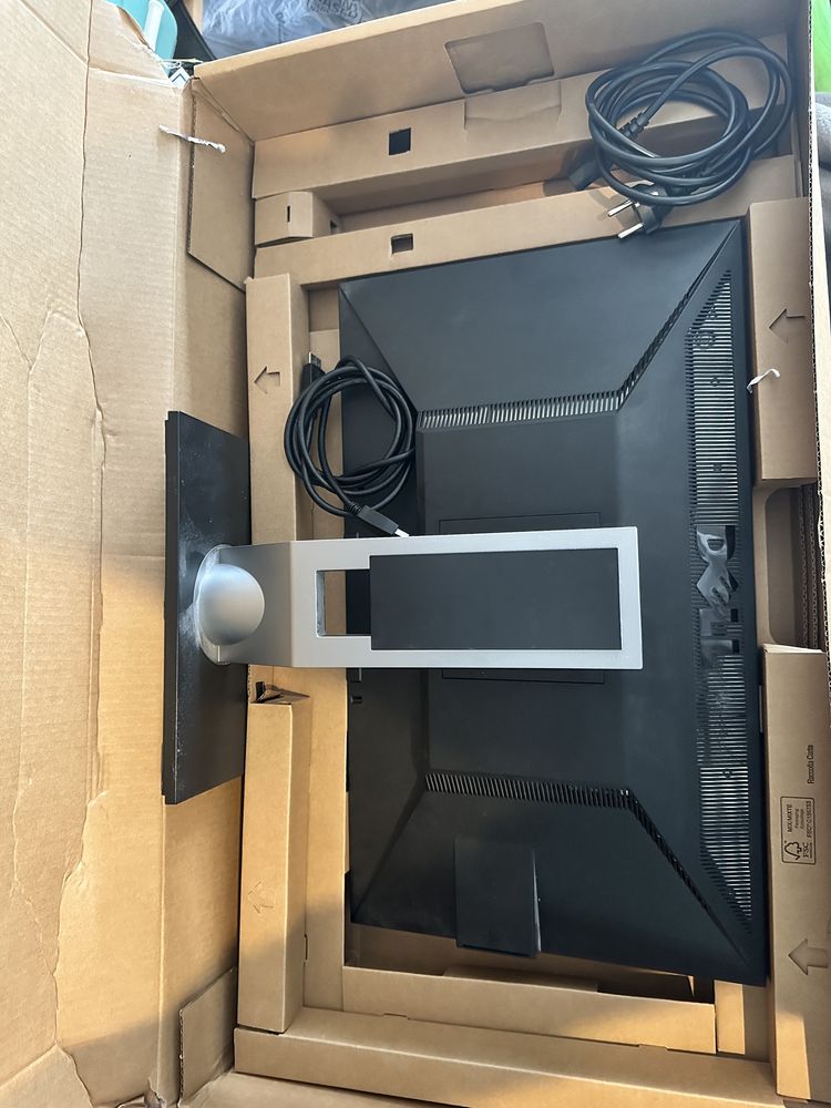 Monitor DELL po grafiku