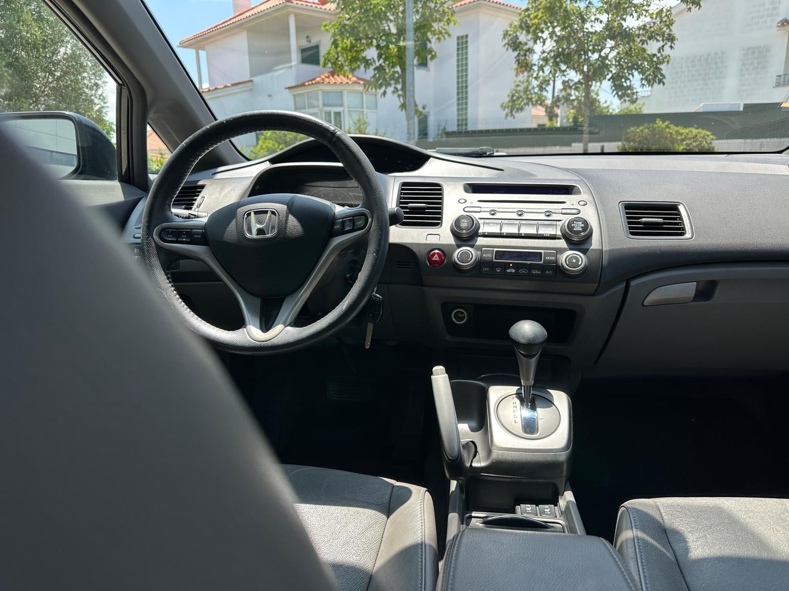 Honda Civic 1.3 Hibrid Poucos KMS
