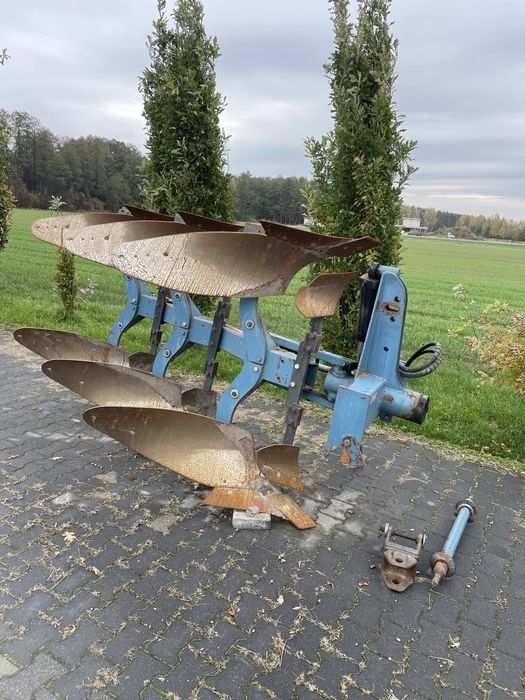 Pługi 3 obrotowe Overum