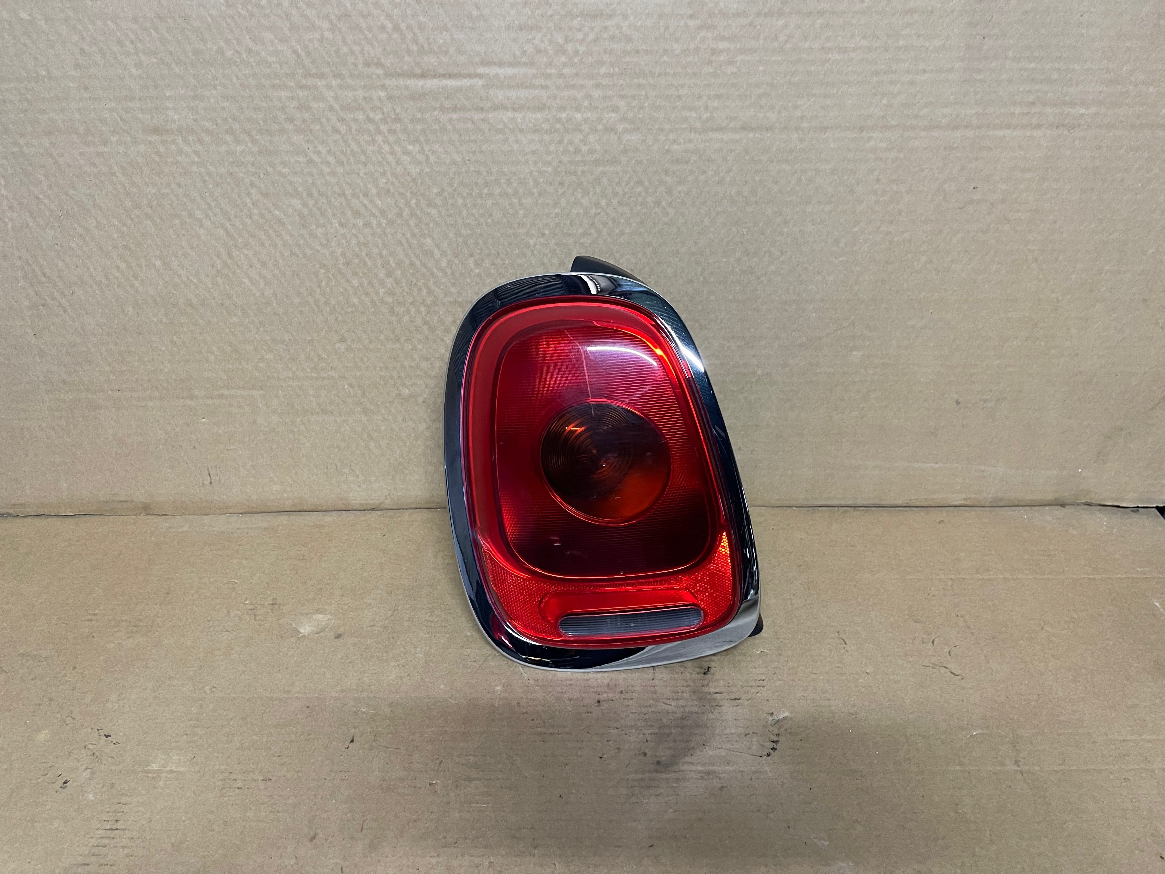 FAROLIM TRAS ESQUERDO MINI COOPER D F56 ANO 2015 ORIGINAL