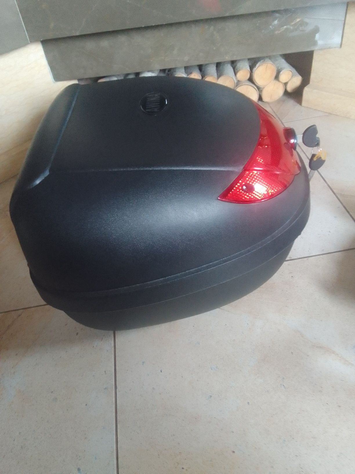 Kufer na skuter motor