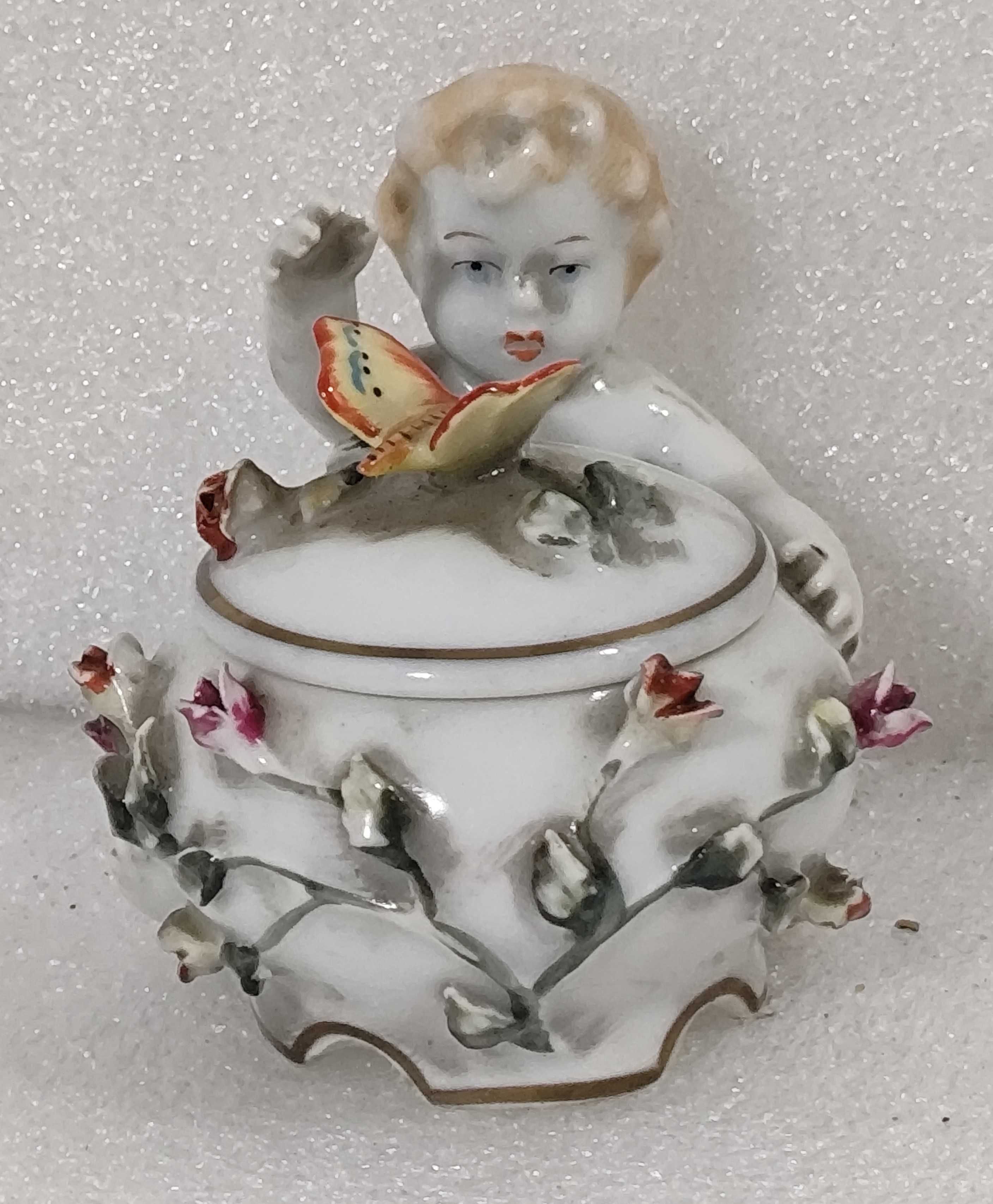 Pequena caixa guarda jóias em porcelana Artibus