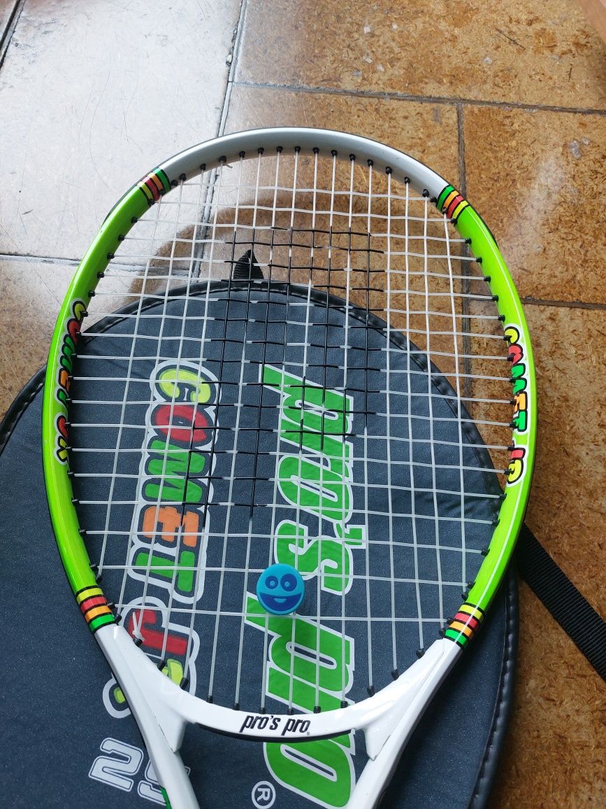 Rakietka tenisową dziecięca
