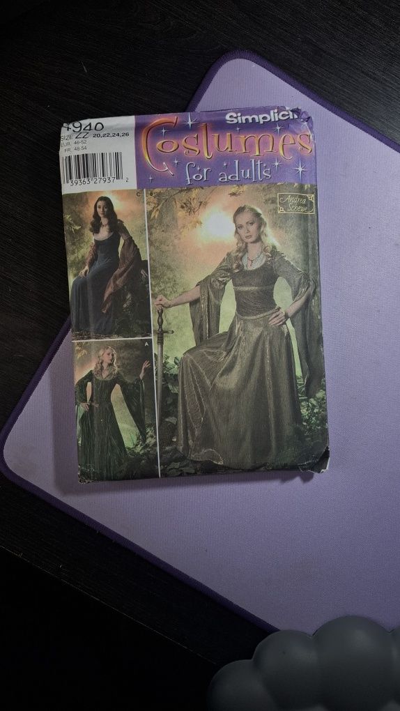Wykrój krawiecki Simplicity 4940 LOTR