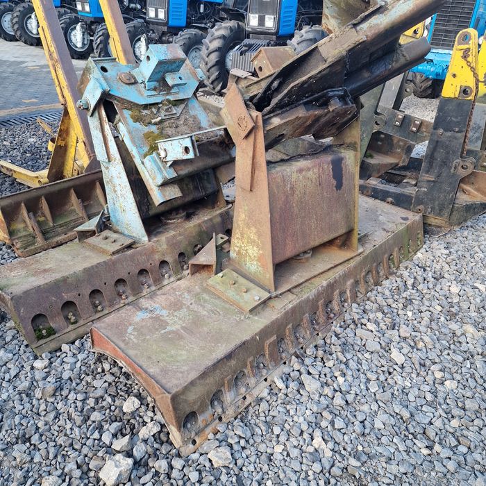 Лопата фронтальна