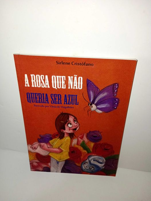 A Rosa que não queria ser Azul