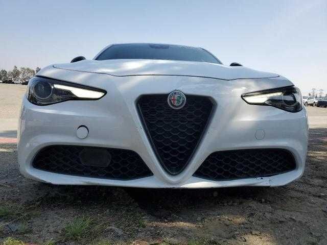 Alfa Romeo Giulia 2020 року