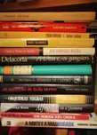 livros variados em bom estado.
