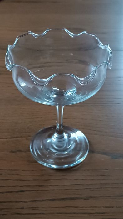 Szklany pucharek deserowy, PRL