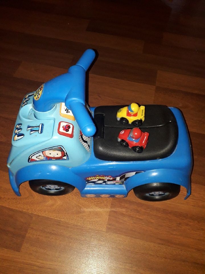 Samochodzik jeździk Fisher Price