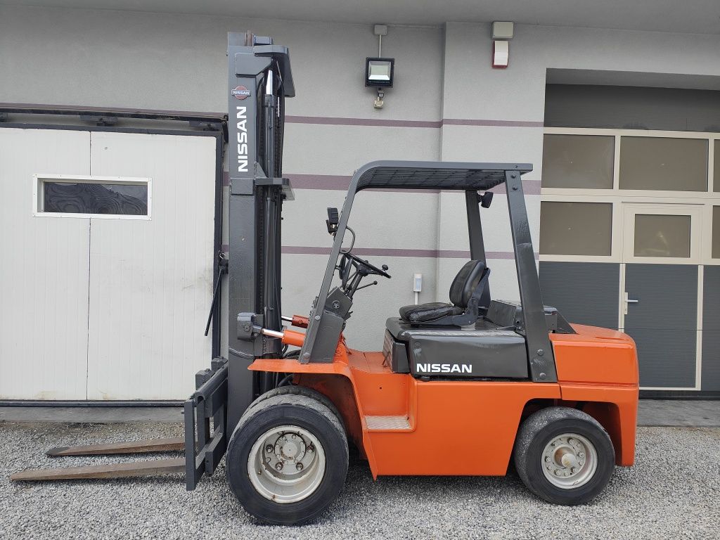Wózek widłowy Nissan FD35 3.5T Diesel Terenowy Koła Bliźniacze