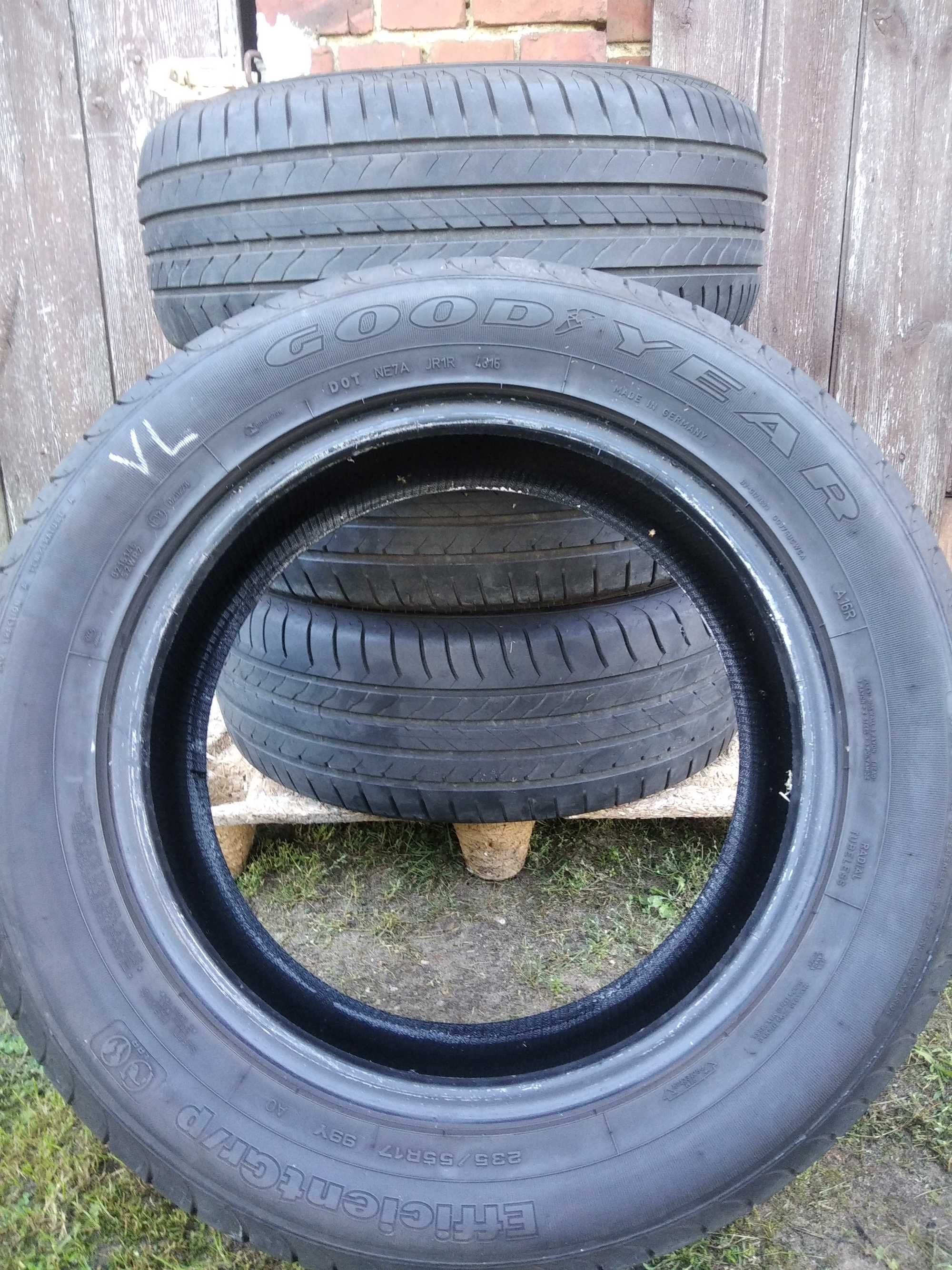 Komplet Opon  Goodyear EfficientGrip 235\55R17 Lato
