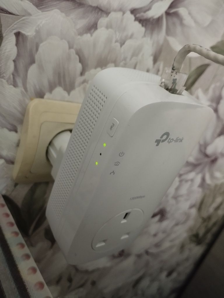 Powerline адаптери TP-Link TL-PA8010P