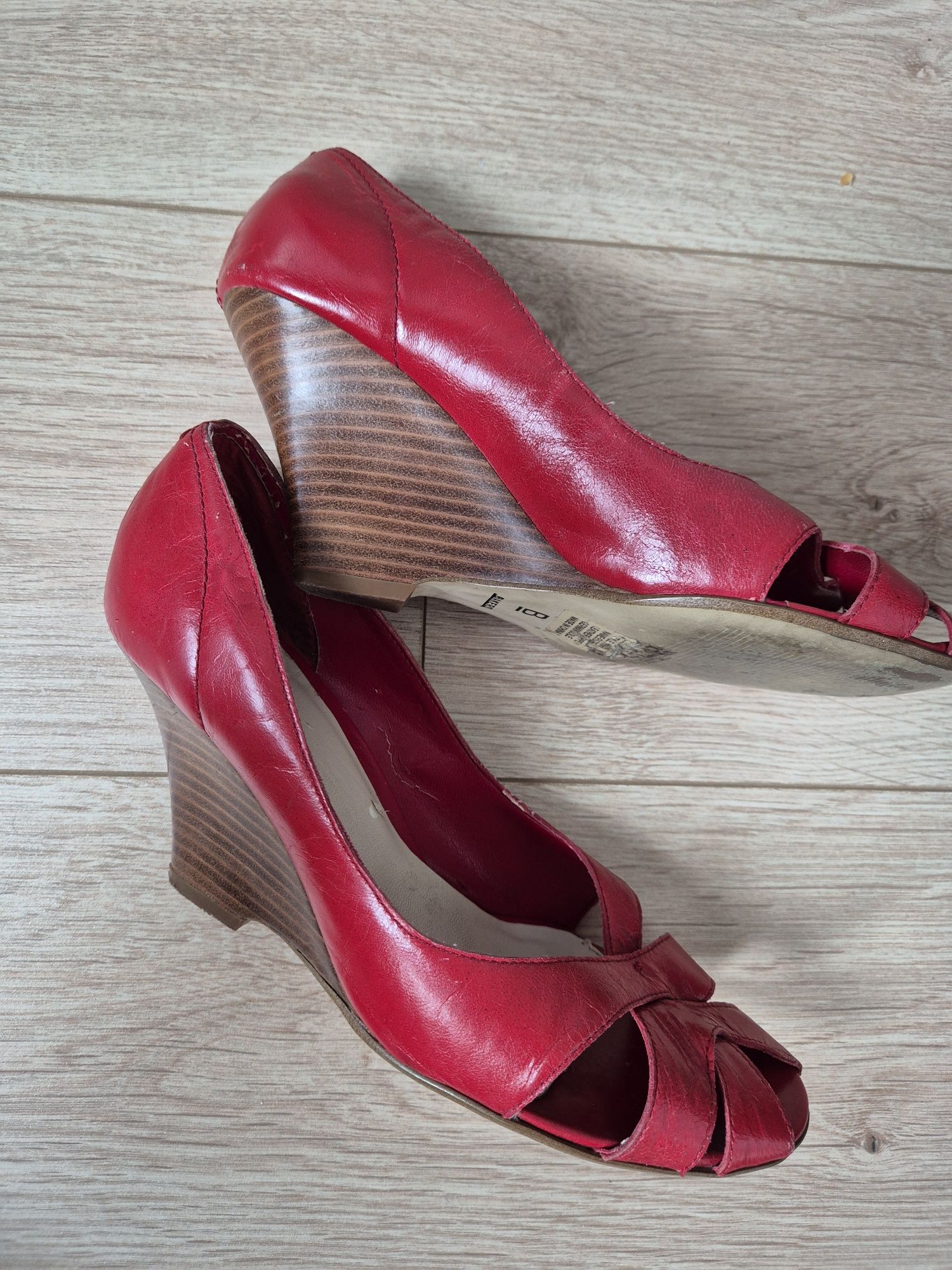 Bakers buty na koturnie czerwone z odkrytymi palcami 39/40 używane