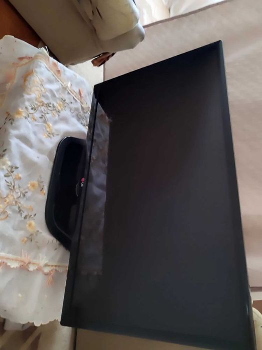 Модель: LG 32LN541U-ZB.