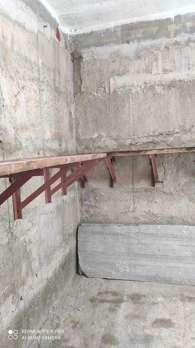 Сдам в аренду бокс 7/5 высота въезда 3.50 Подвал 3метра глубина.