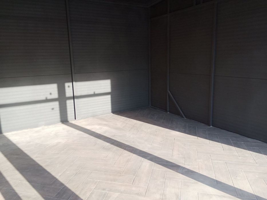 Продаж комерційного приміщення на промисловій