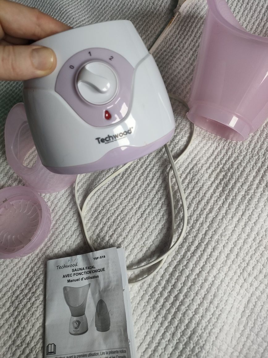 Sauna Facial Techwood TSF-518 com Função Iónica.