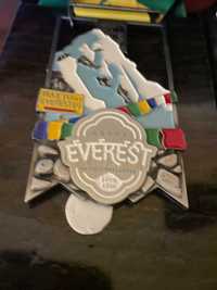 Medalha Monte Everest The Conqueror 64K