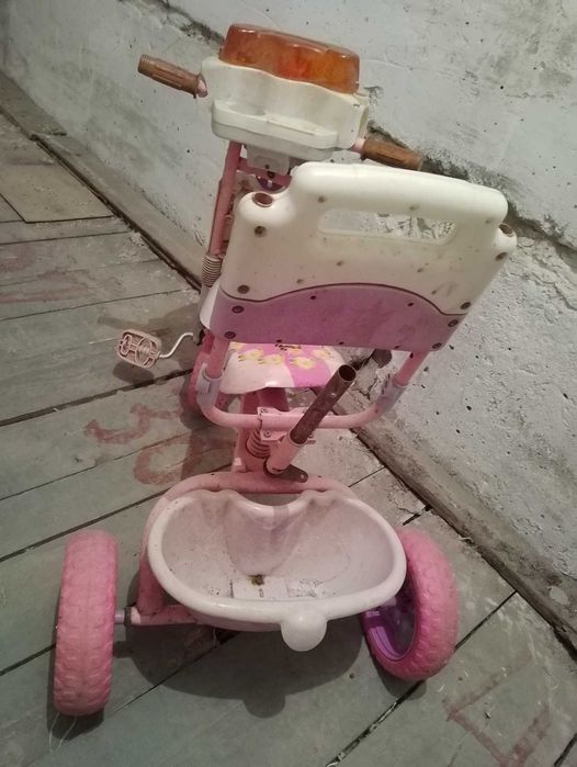 Трехколесный велосипед без родительской ручки