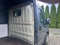 Ściana grodziowa ducato od 06r. w górę z szybką przesówną/okienkiem