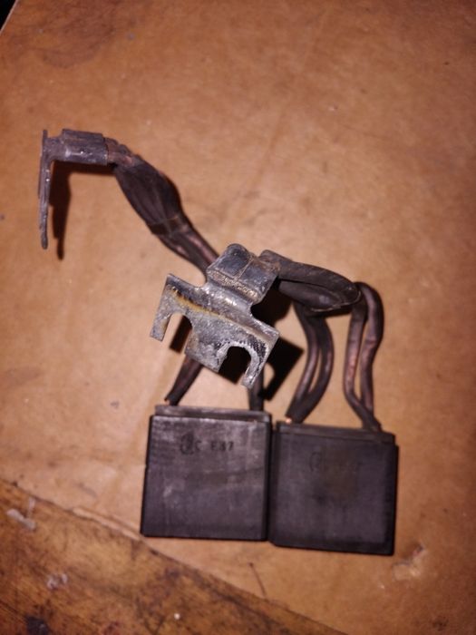 Szczotki węglowe E37 spawarki wirowej 37x32x16 2szt