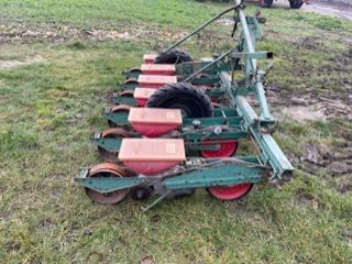 Siewnik do buraków Monozentra , Kleine