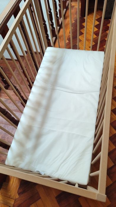 Cama/berço bebé (usado poucas vezes - como novo)