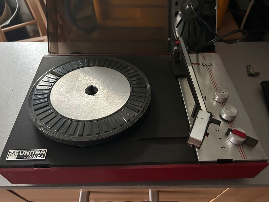 Gramofon Unitra Fonica Mister Hit 71 – klasyk z lat 70