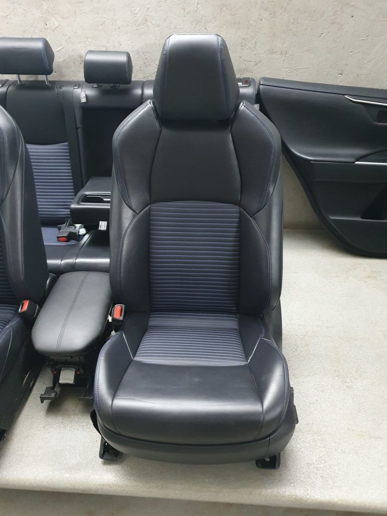 Салон шкіряний сидіння  Rav4 V50 2019-2023 Розборка оригінал