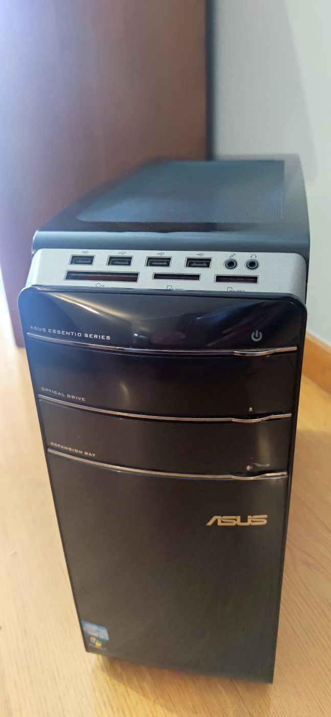 ASUS I3 12gb ram SSD 500gb