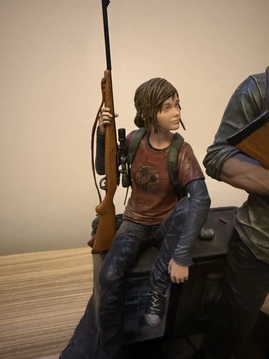 The Last of us post pandemic edition Joel & Ellie Estátua PS3 Raro