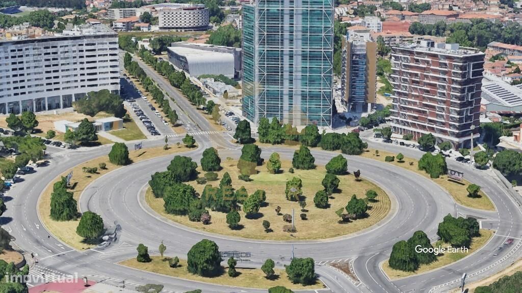 T0  mobilado com lugar de  garagem, varanda, junto à Rotunda da VL8 fu