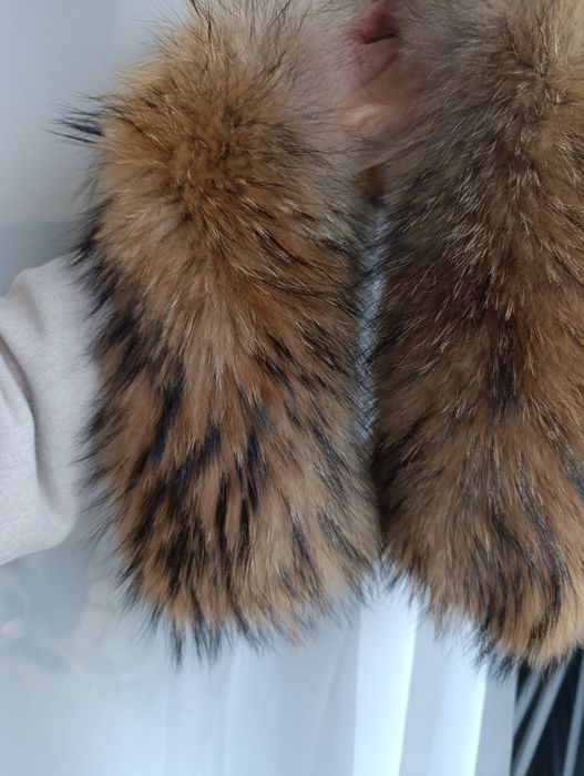 Duże i grube Obszycie do kaptura z naturalnego lisa, jenota