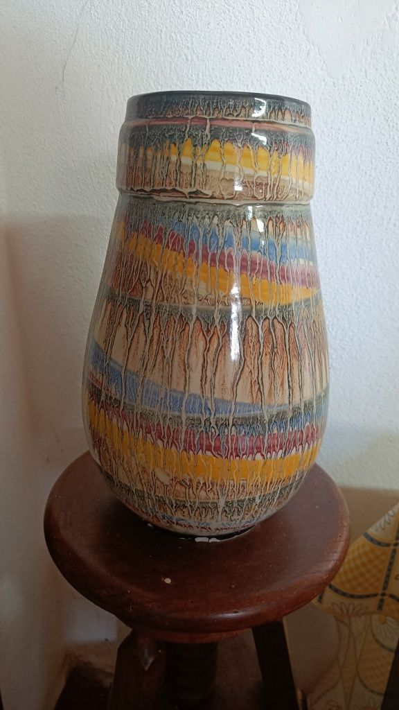 Vaso interior, peça única feita à mão
