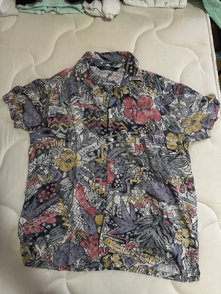 Camisas estampadas o preço é por todas elas