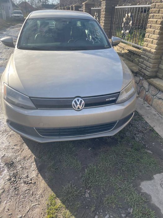 Розборка джета 6 гібрид 1.4 бампер передній разборка jetta 6 бампер за