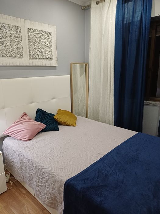 Alugo quarto na costa de caparica